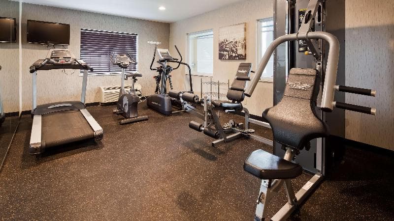 Best Western Crown Inn & Suites 2