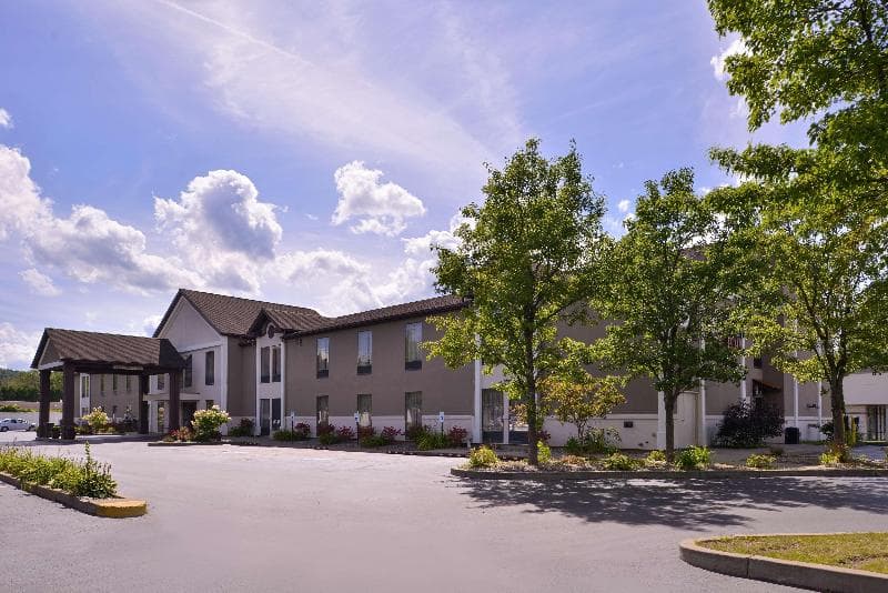 Best Western Plus University Inn 2
