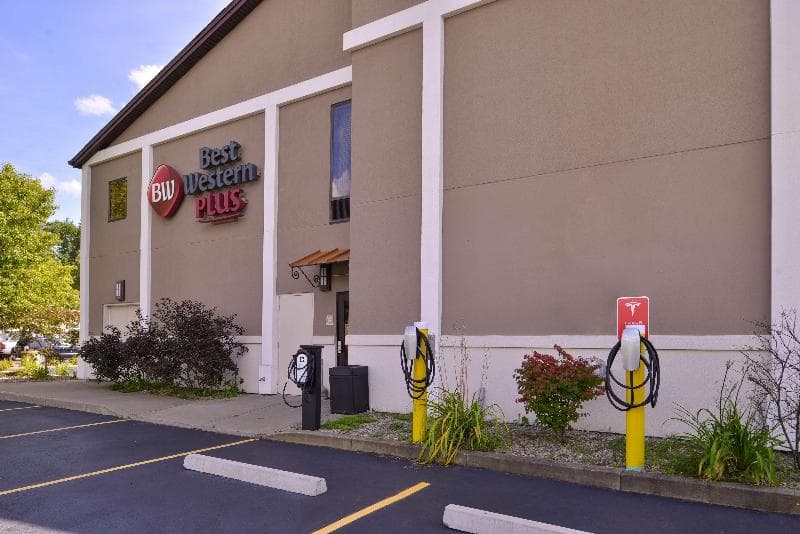 Best Western Plus University Inn 3