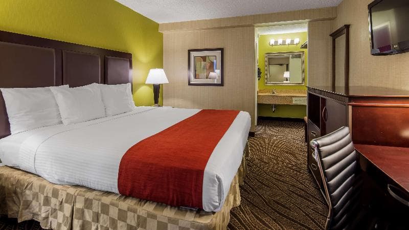 Best Western Mill River Manor 2