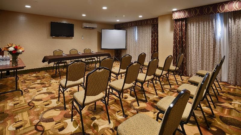 Best Western Plus Arena Hotel 5