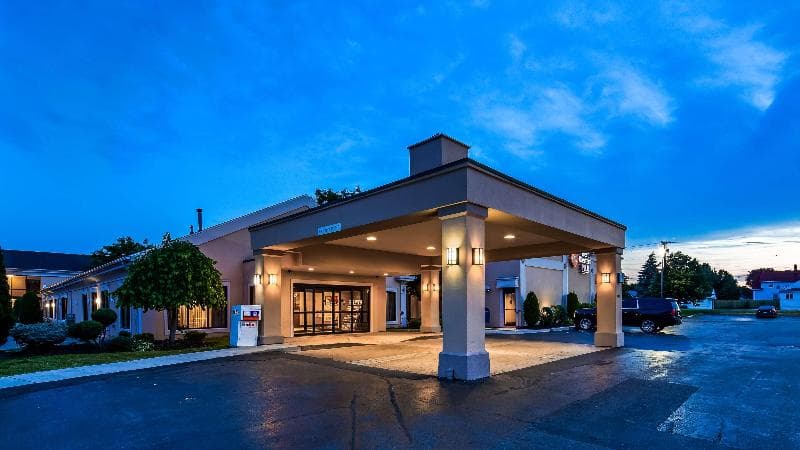 Best Western Plus Galleria Inn & Suites photo 1