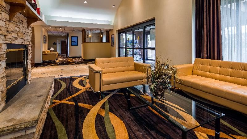 Best Western Plus Galleria Inn & Suites 4