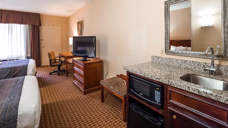 Cary Inn - Nc State 5
