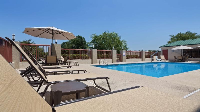 Best Western Lumberton 5