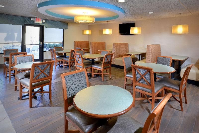 Best Western Plus Wilmington/Wrightsville Beach 3