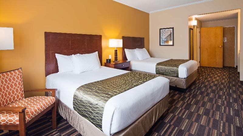 Best Western Falcon Plaza 4