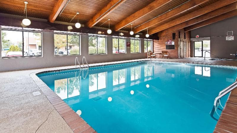 Best Western Plus North Canton Inn & Suites 3