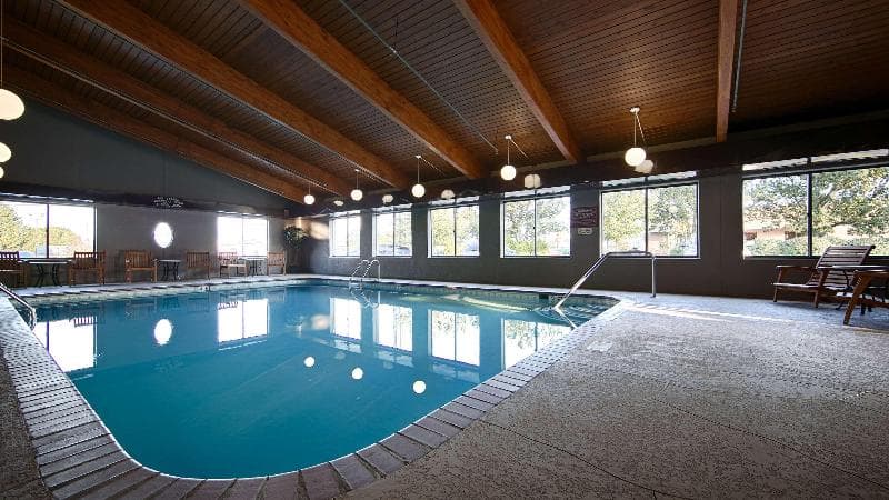 Best Western Plus North Canton Inn & Suites 5