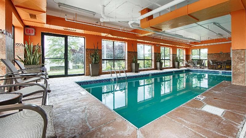 Comfort Inn & Suites Copley Akron 5