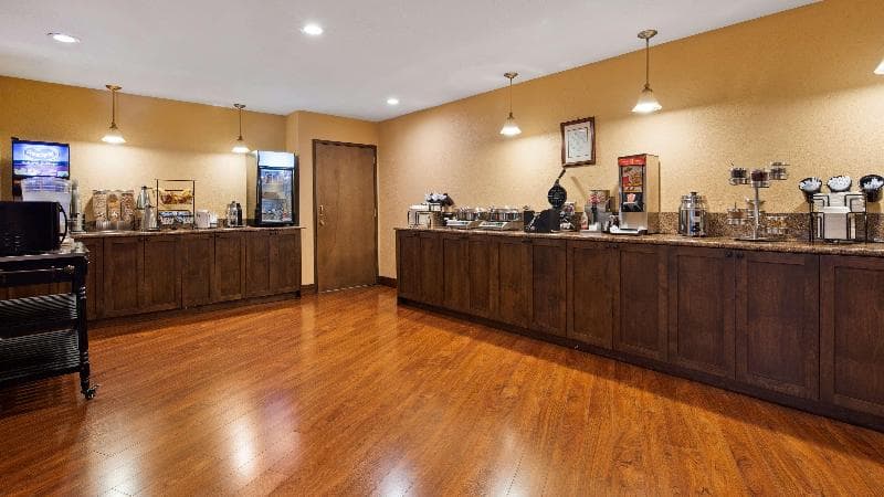 Best Western Pony Soldier Inn - Airport 3