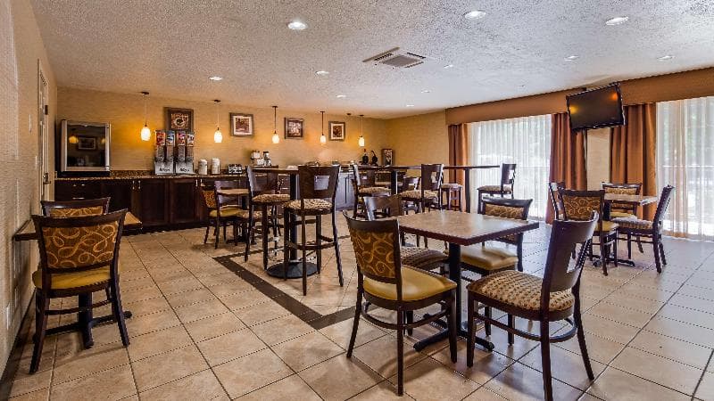 Best Western Plus Grand Manor Inn 3