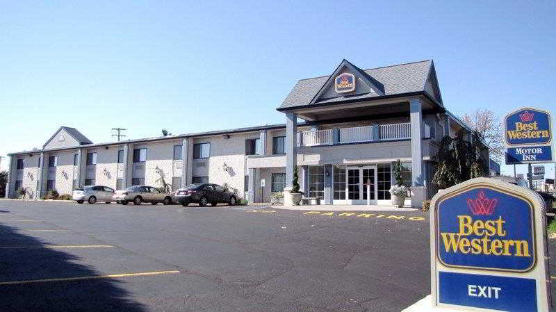 Econo Lodge 2