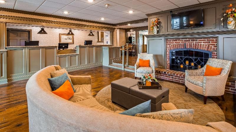 Best Western Plus Country Cupboard Inn 4