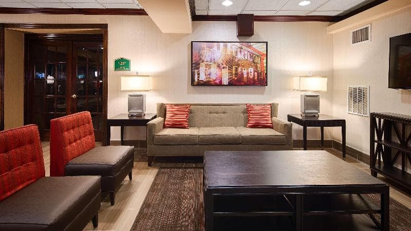 Best Western Fort Washington Inn 4