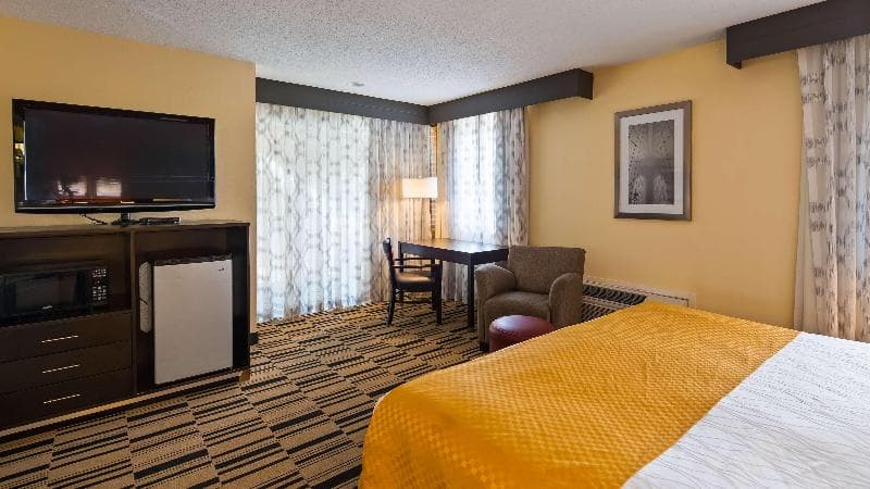 Best Western Shippensburg Hotel 5