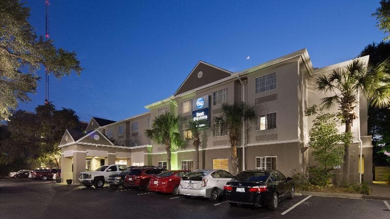 Best Western Patriots Point photo 1