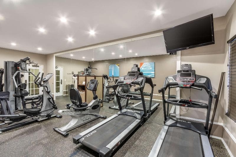 Best Western Airport Inn & Suites 2
