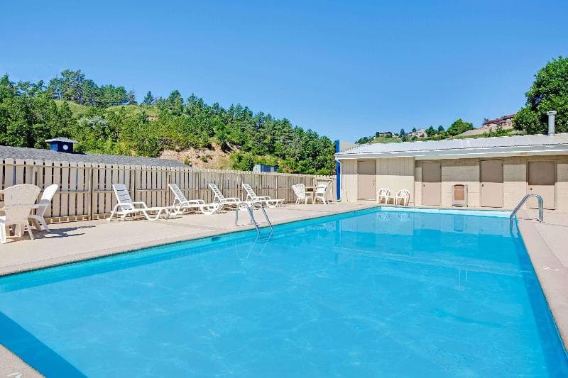 Travelodge by Wyndham Rapid City 5