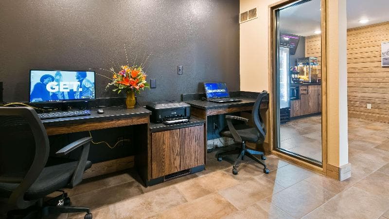 Best Western Plains Motel photo 1