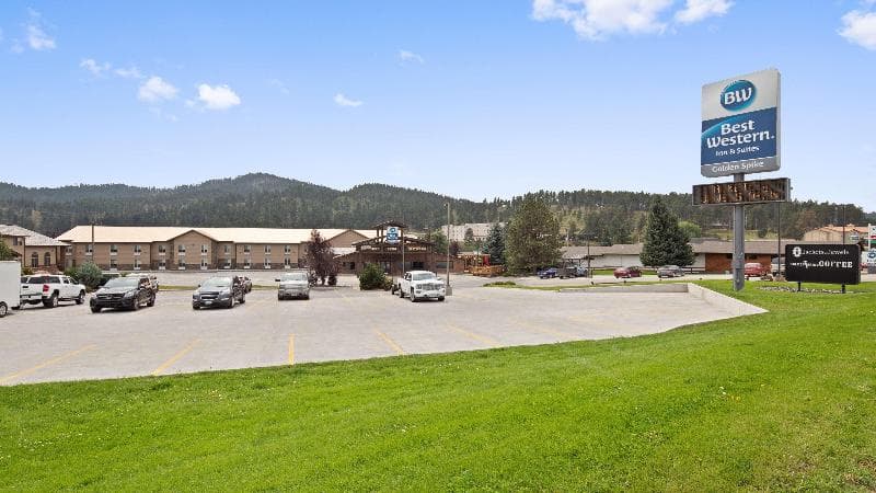 Best Western Golden Spike Inn & Suites 2