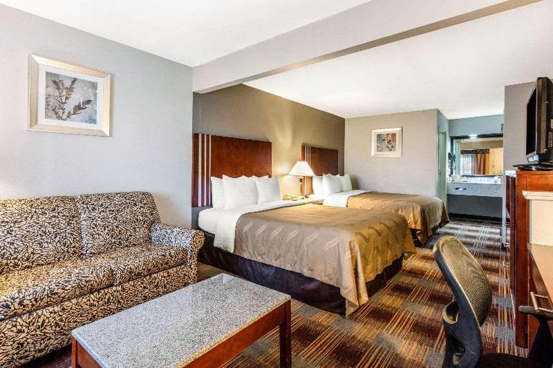 Quality Inn 5
