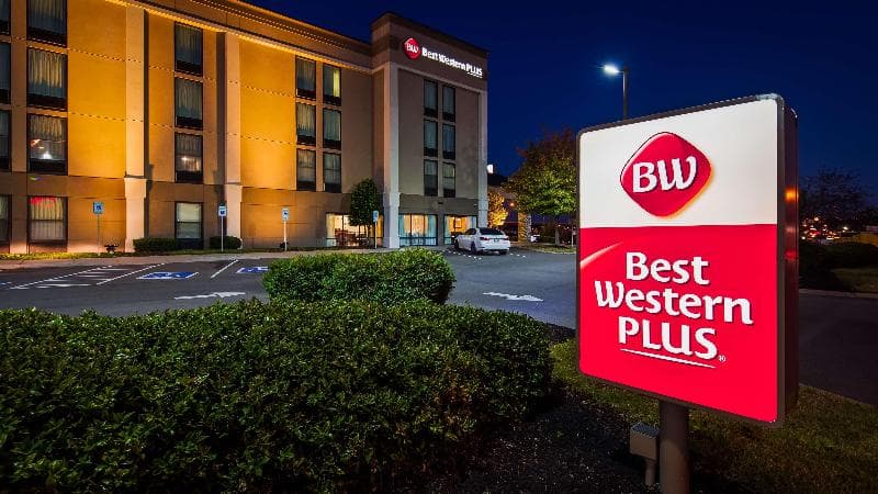 Best Western Plus Belle Meade Inn & Suites 4