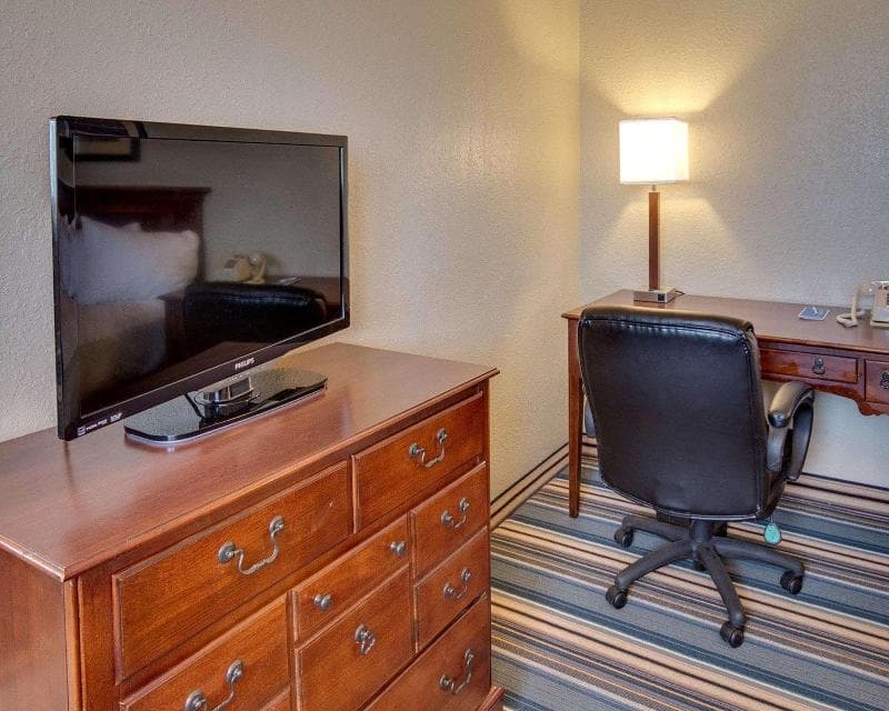 Days Inn by Wyndham Gatesville photo 1