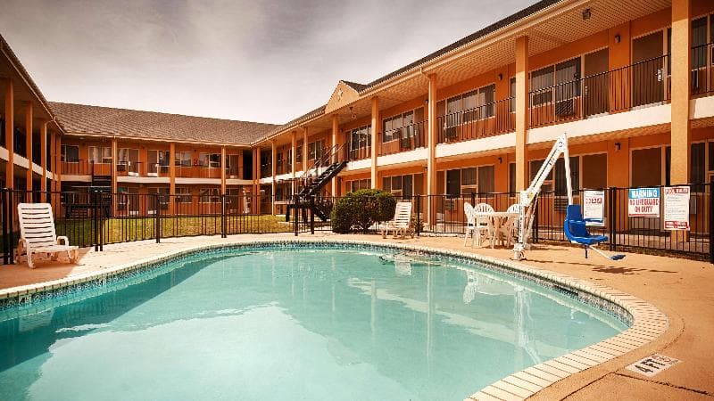 Best Western Red Carpet Inn 5