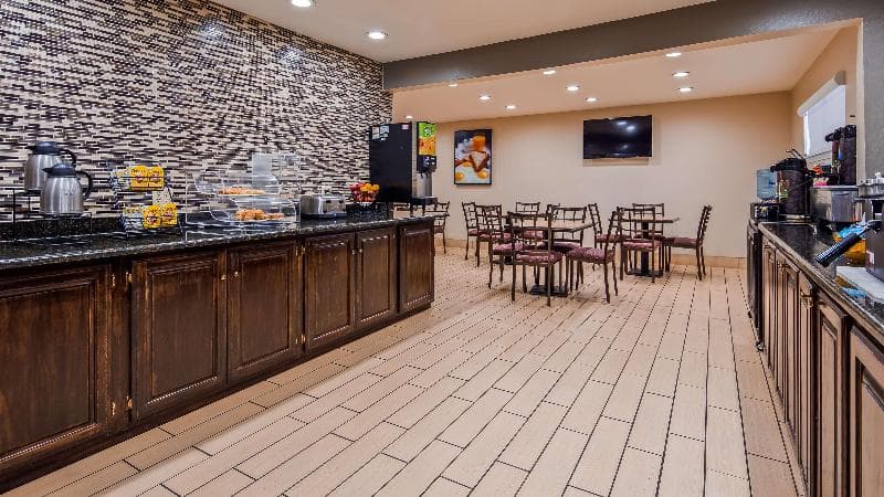 Best Western Red Carpet Inn 2