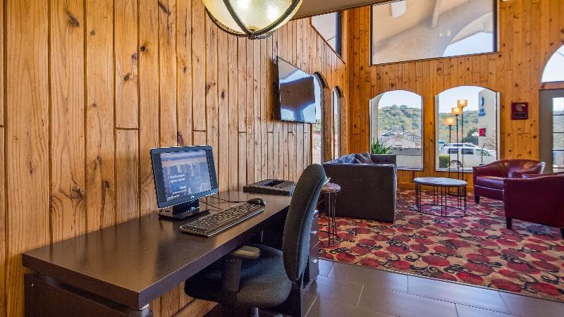 Best Western Sunday House Inn photo 1