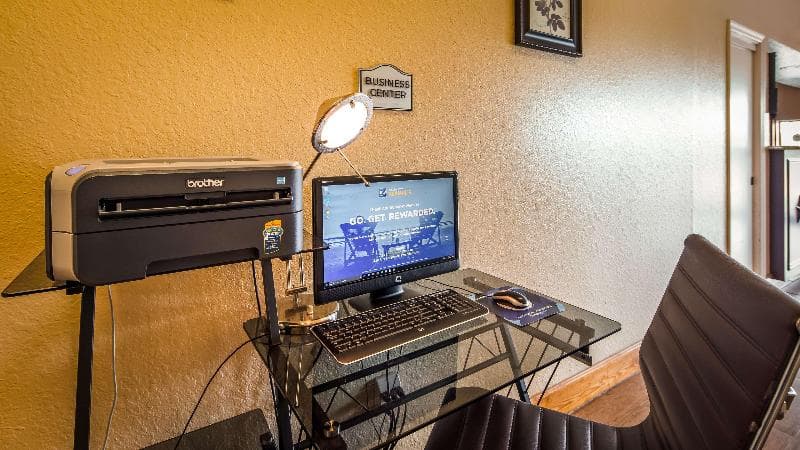 SureStay Hotel by Best Western Floresville photo 1