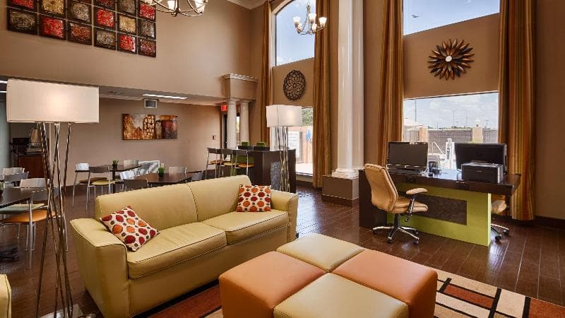 Best Western Inn & Suites 4