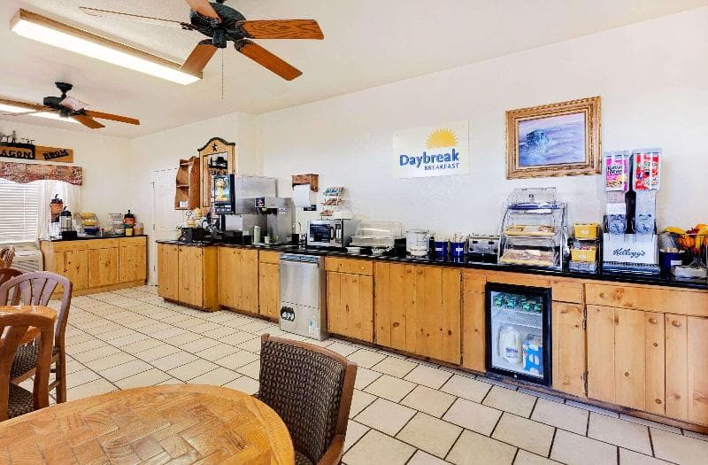 Days Inn by Wyndham San Angelo 4