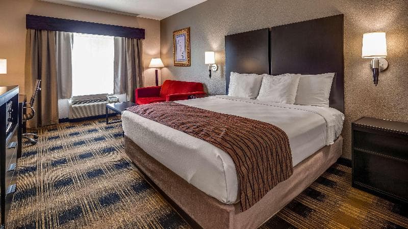 Best Western Plus Heritage Inn 4