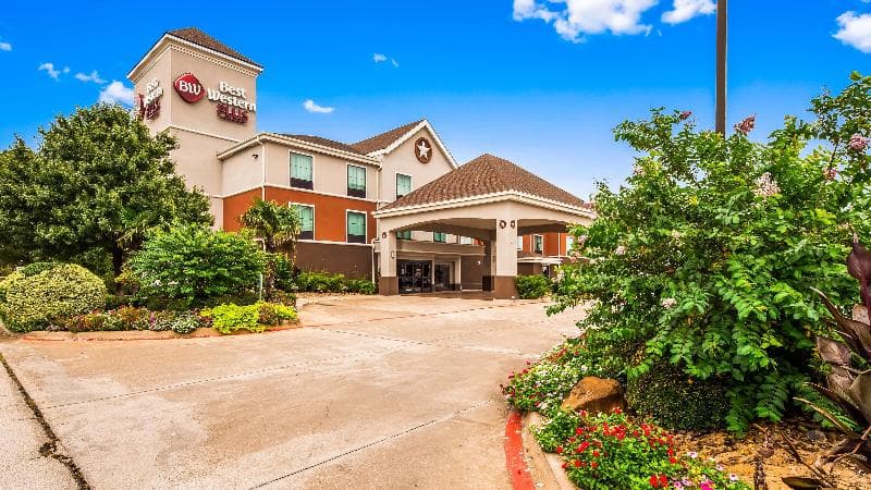 Best Western Plus Denton Inn & Suites photo 1