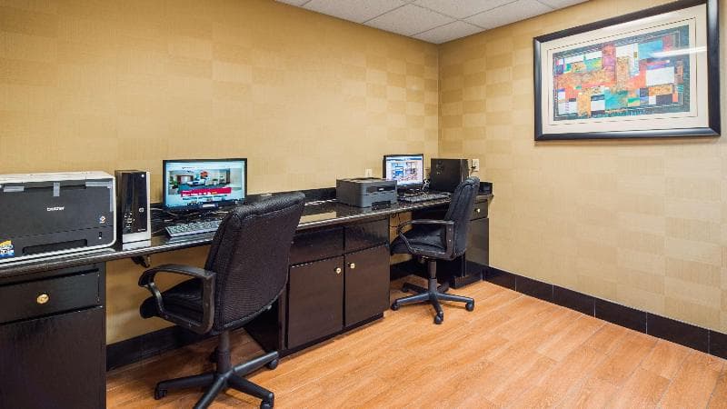 Best Western Plus Northwest Inn & Suites 1