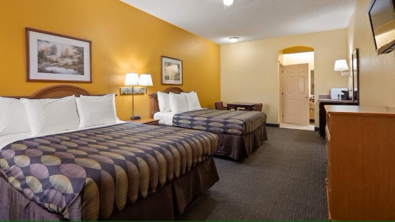 SureStay Hotel by Best Western Mission 5