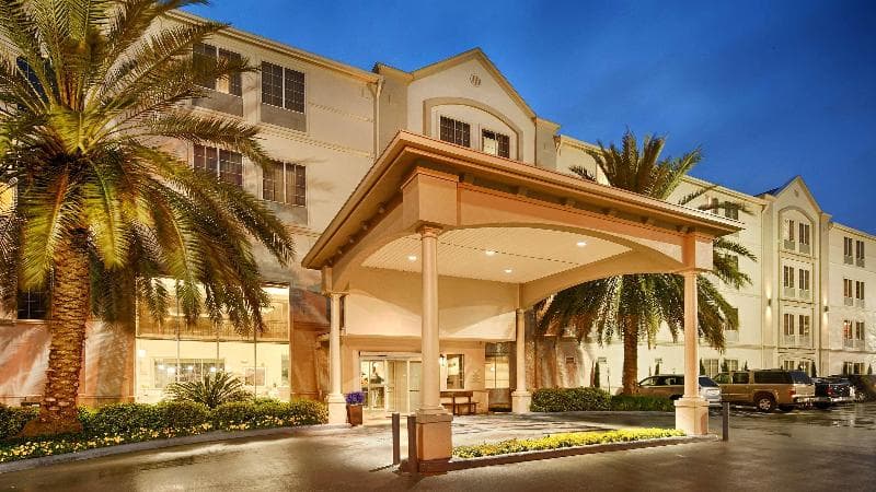 Best Western Plus Downtown Inn & Suites 2