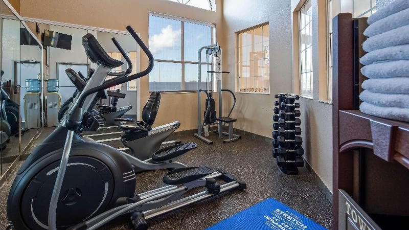 Best Western Plus Lubbock Windsor Inn 2
