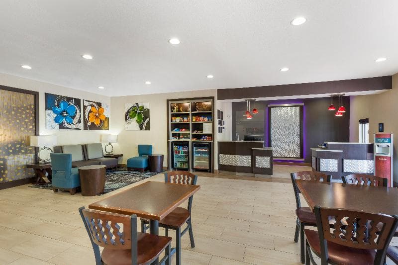 Best Western Plus Lake Worth Inn & Suites 3