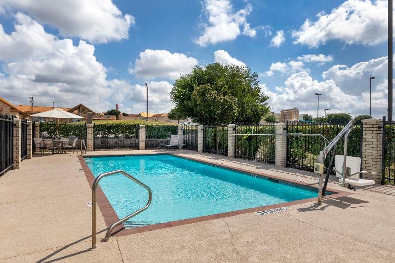 Best Western Plus Lake Worth Inn & Suites 4