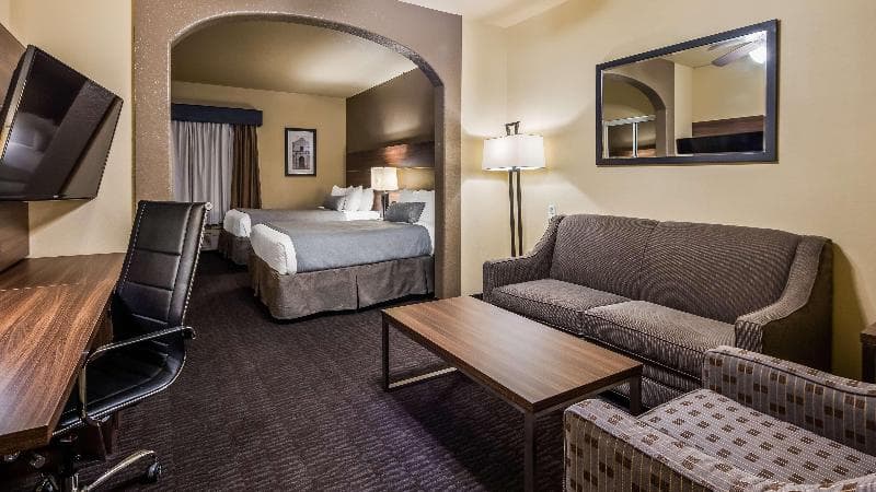 Best Western Plus Hill Country Suites 4