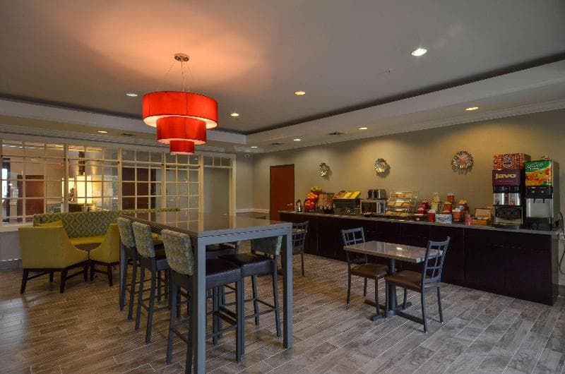 Best Western Galleria Inn & Suites 4