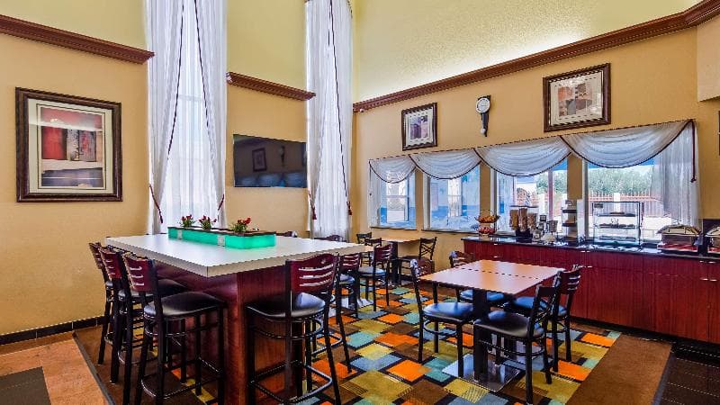 Best Western Windsor Suites 3