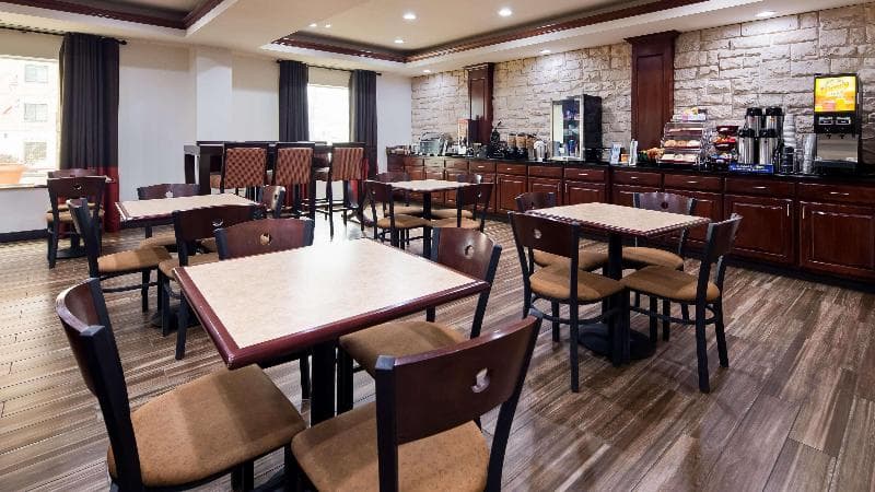 Best Western Granbury Inn & Suites 2