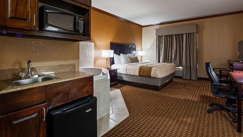 Best Western Granbury Inn & Suites 3