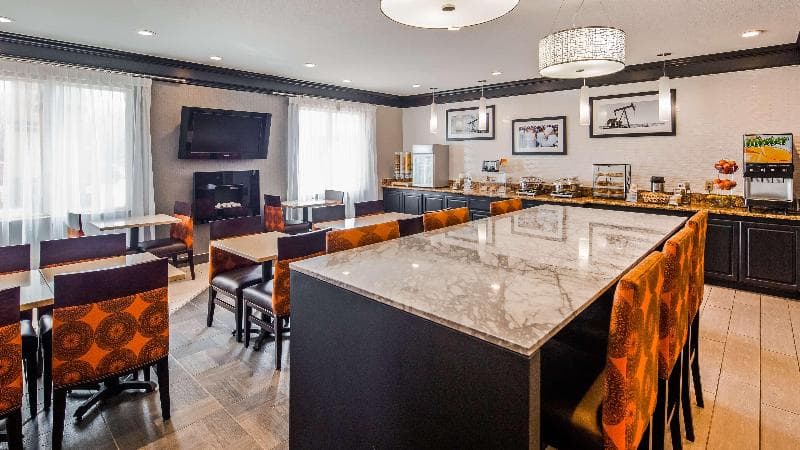 Best Western South Plains Inn & Suites 3
