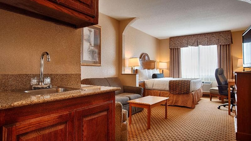 Best Western South Plains Inn & Suites 5