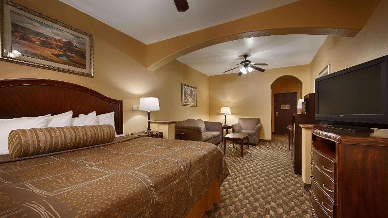 Best Western Plus Manvel Inn & Suites 2